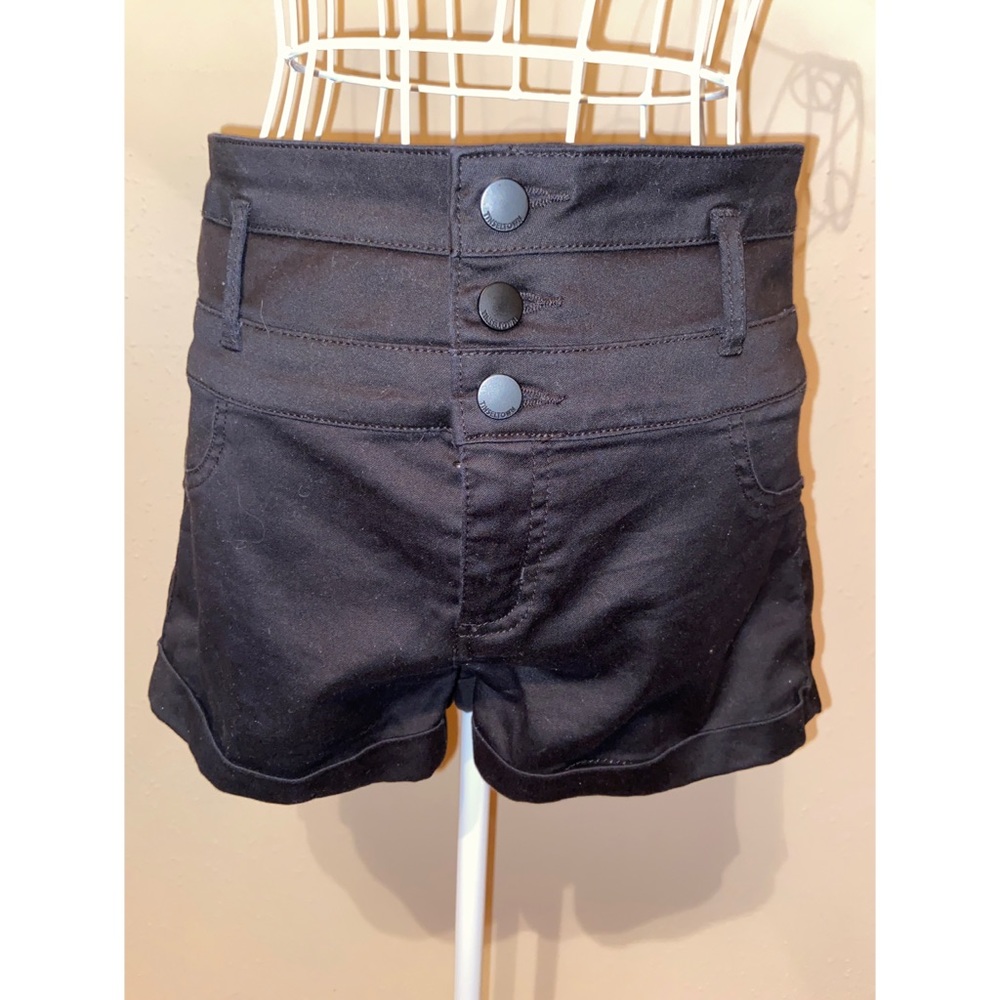 Tinseltown high rise black shorts